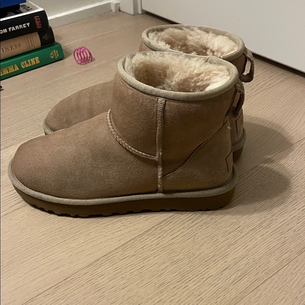 Ugg Mini (Sand) - image 4
